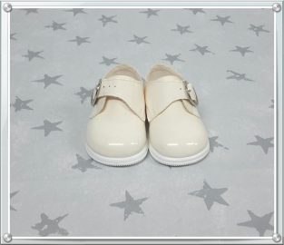 BABY SCHOENTJE ECRU LAK H656